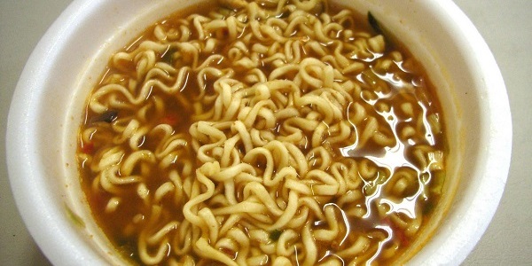 10 RAMUAN BAHAYA DALAM MEE SEGERA.jpg