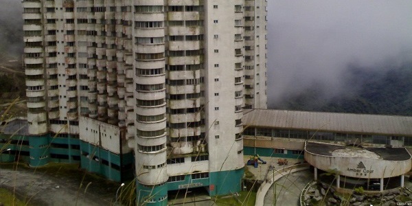 TEMPAT-TEMPAT BERHANTU DI MALAYSIA.jpg