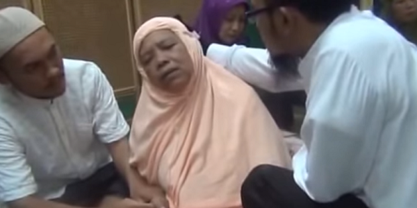 Buta selama 34 tahun sembuh.png