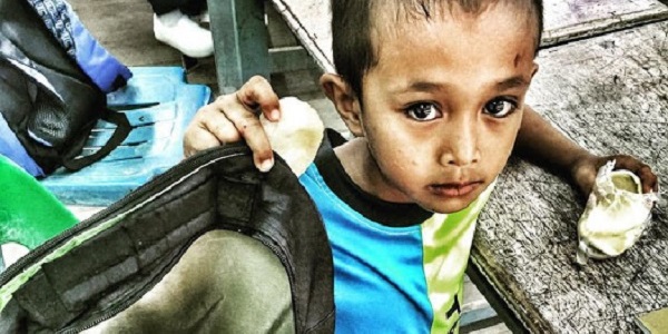 Sedih!!! Kisah Ipeng Dan Beg Sekolah Buruknya.jpg